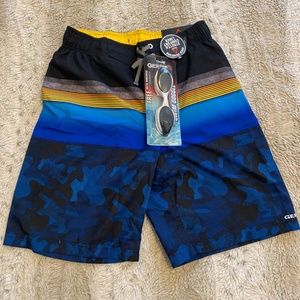 NWT Gerry Swimwear size large trunks comes with goggles
